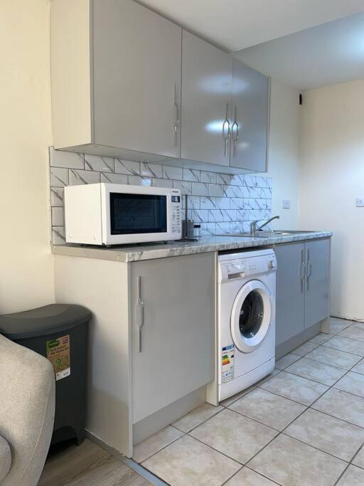 Modern 1 Bed Apartment In The City Centre Of Derby Exteriér fotografie