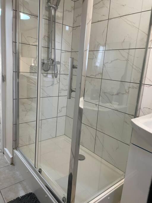 Modern 1 Bed Apartment In The City Centre Of Derby Exteriér fotografie